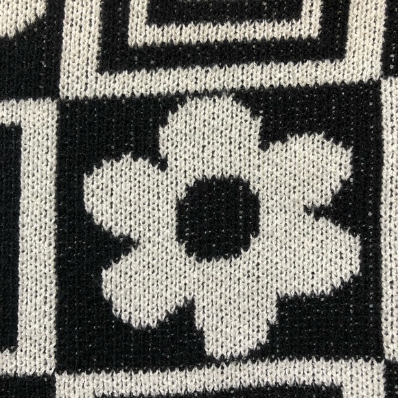 Cleo Black & White Knit Floral Cardigan - Picture 7 of 17